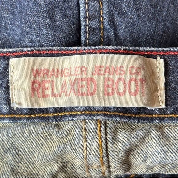 Wrangler Relaxed Bootcut Blue Jeans size 40x32 - Picture 4 of 6